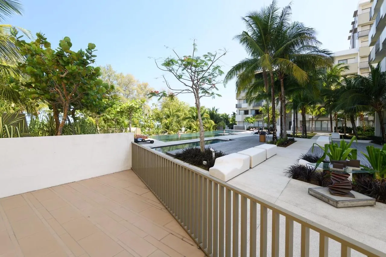 By The Sea Beach Front Apartment Batu Feringgi