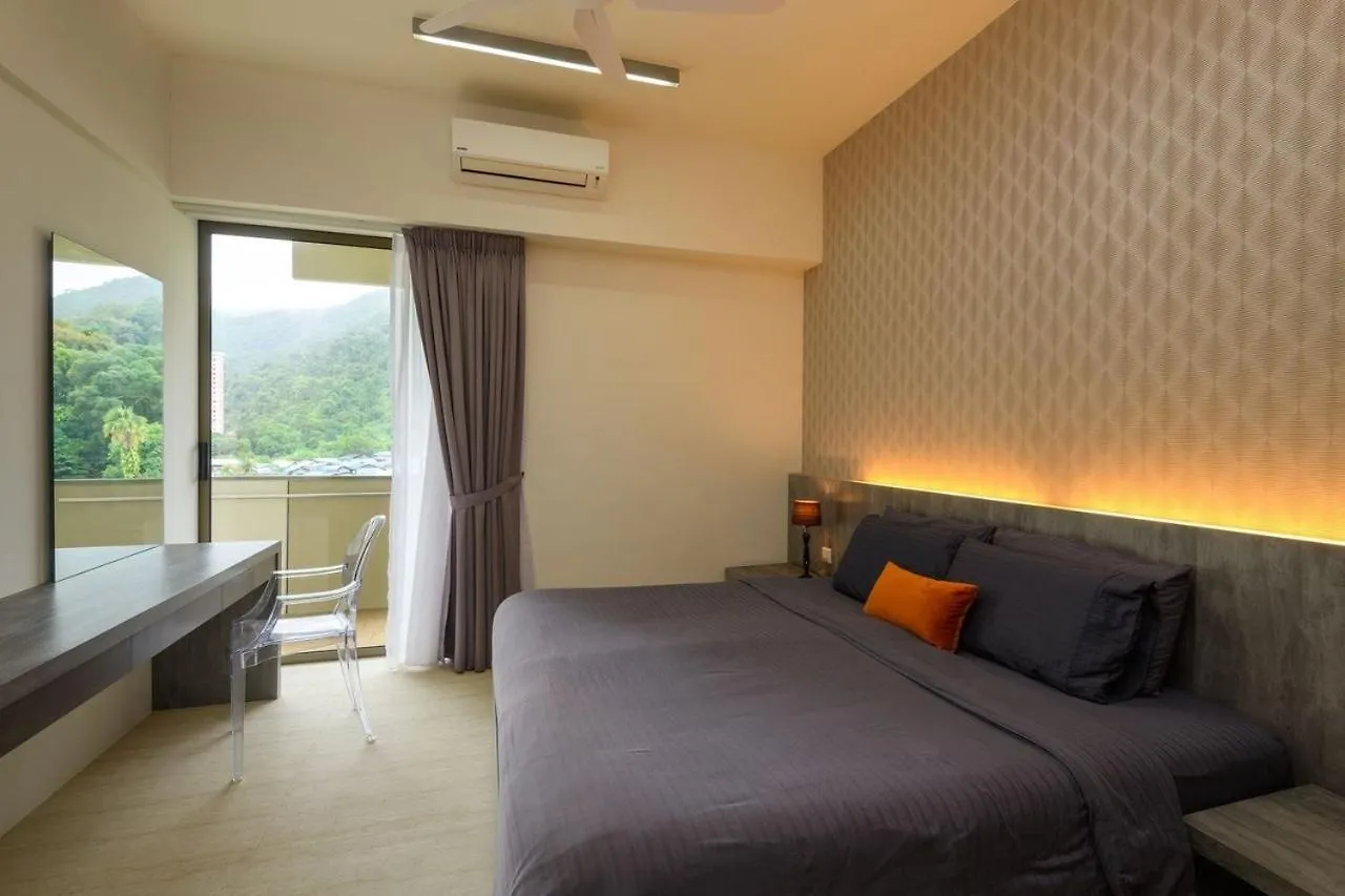 By The Sea Beach Front Apartment Batu Feringgi
