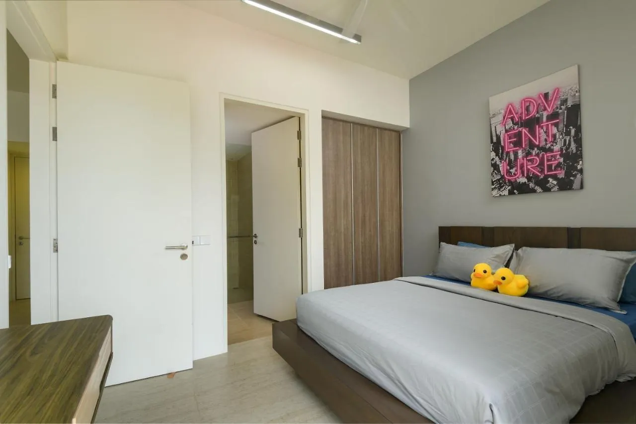 By The Sea Beach Front Apartment Batu Feringgi