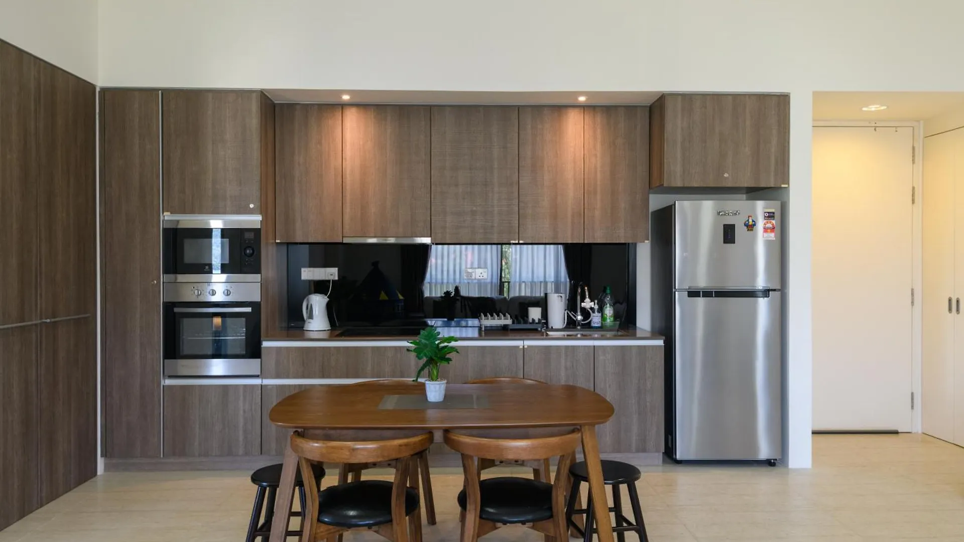 By The Sea Beach Front Apartment Batu Feringgi
