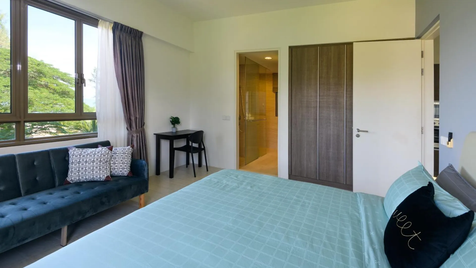 By The Sea Beach Front Apartment Batu Feringgi 0*,  Malaysia