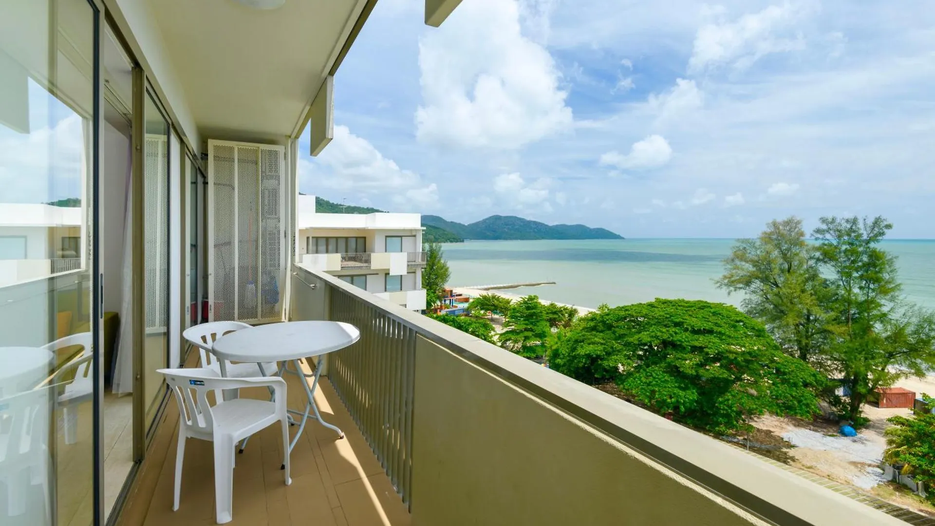 By The Sea Beach Front Apartment Batu Feringgi Malaysia