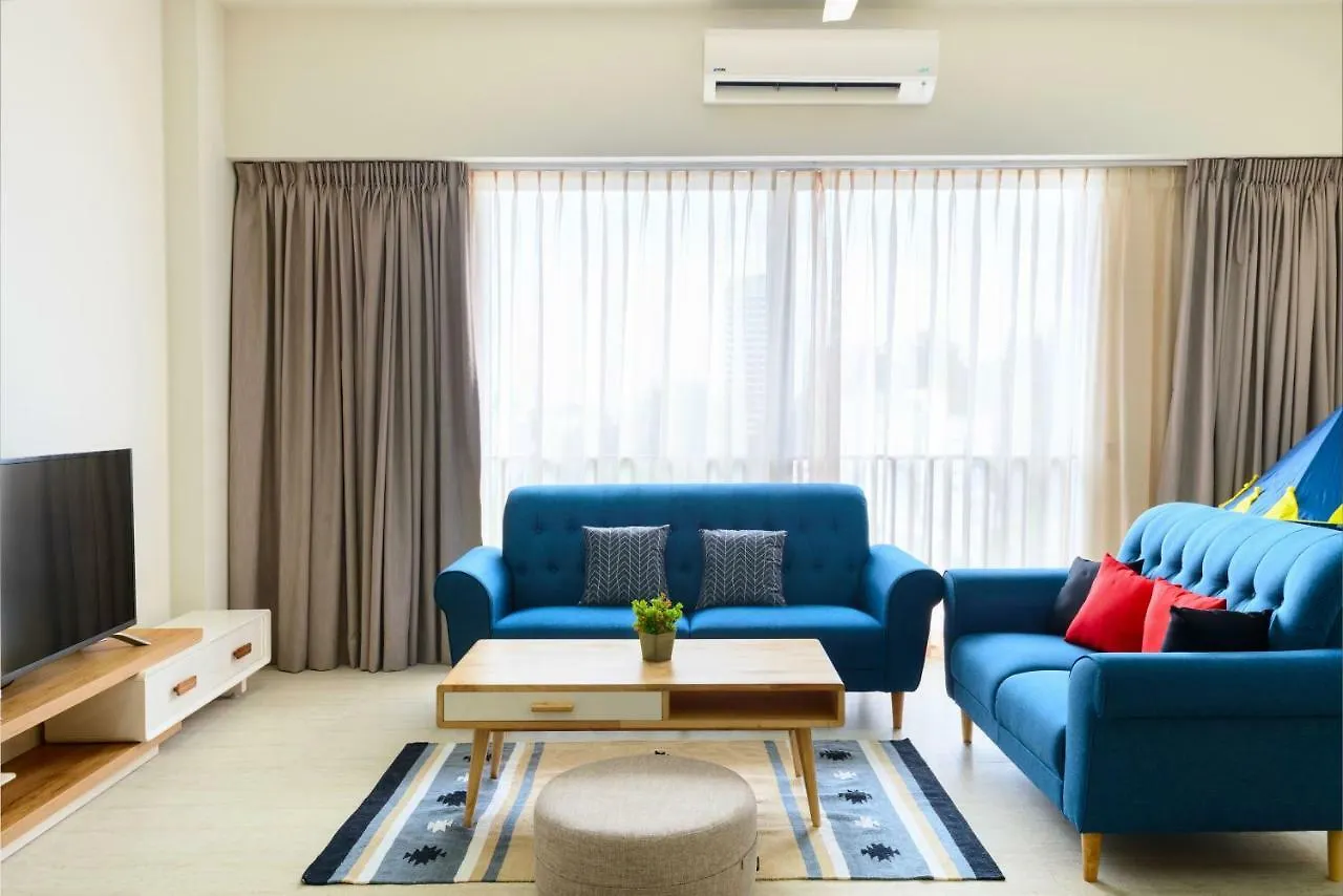By The Sea Beach Front Apartment Batu Feringgi