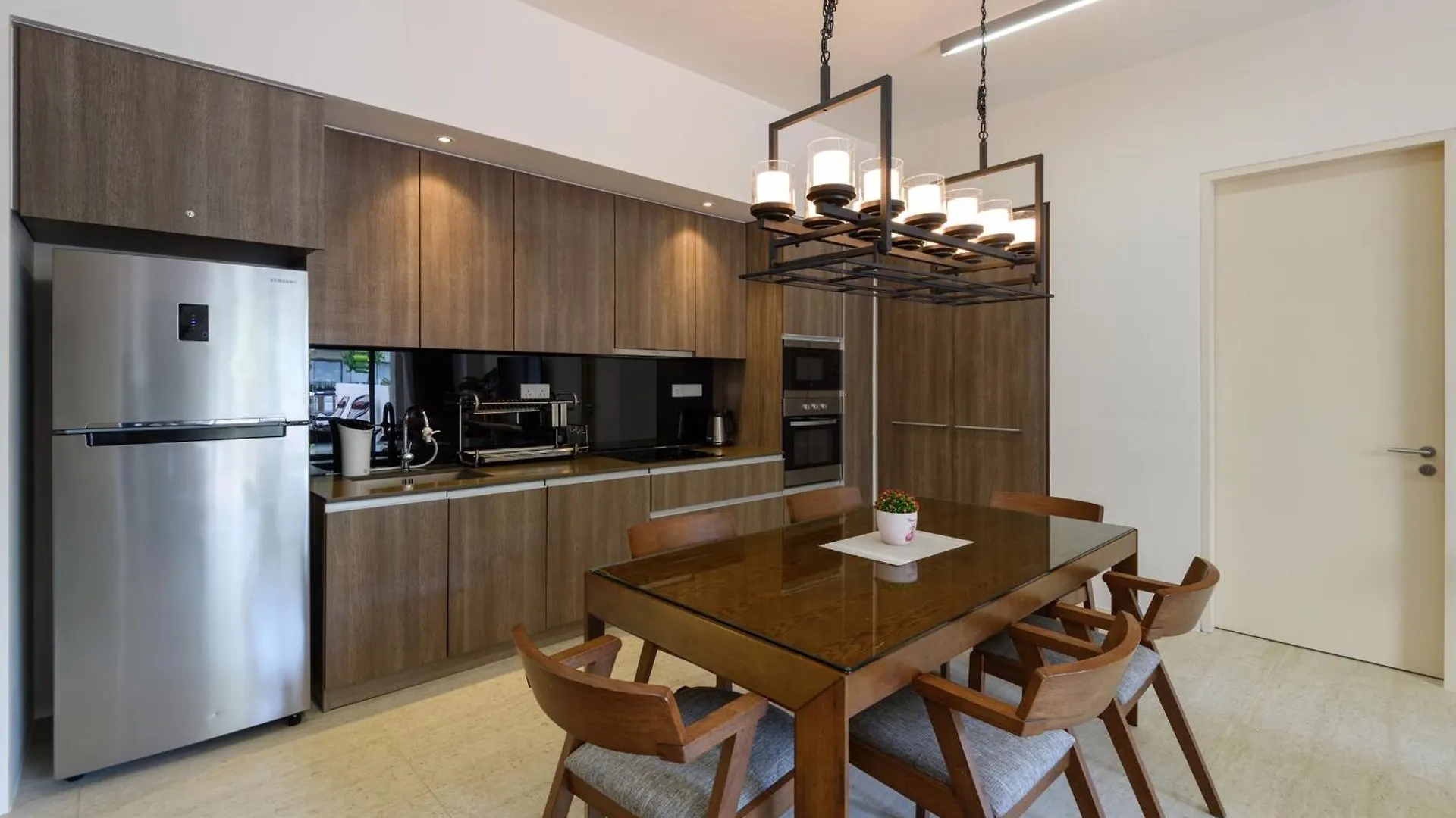 By The Sea Beach Front Apartment Batu Ferringhi