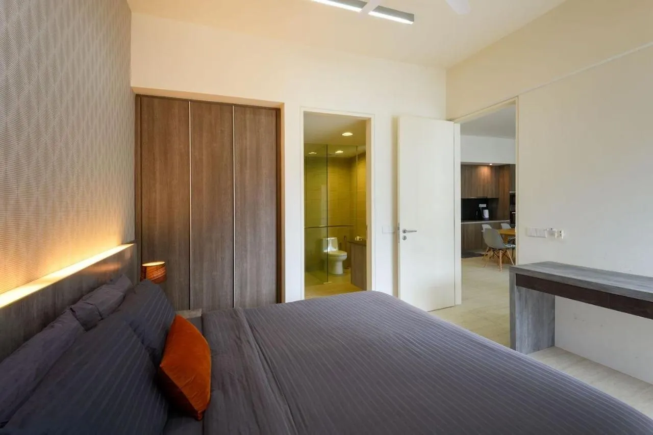 By The Sea Beach Front Apartment Batu Ferringhi