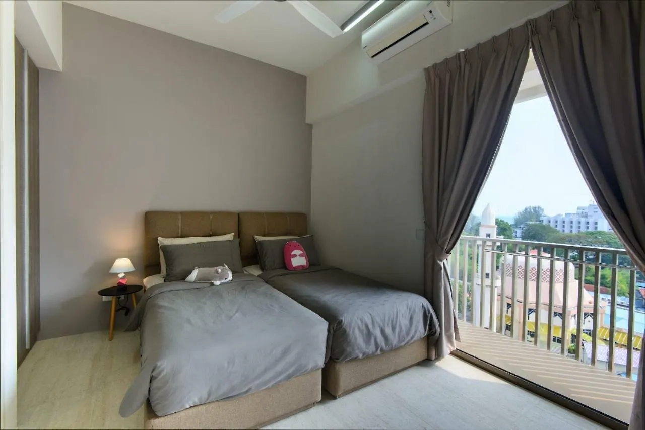 By The Sea Beach Front Apartment Batu Ferringhi