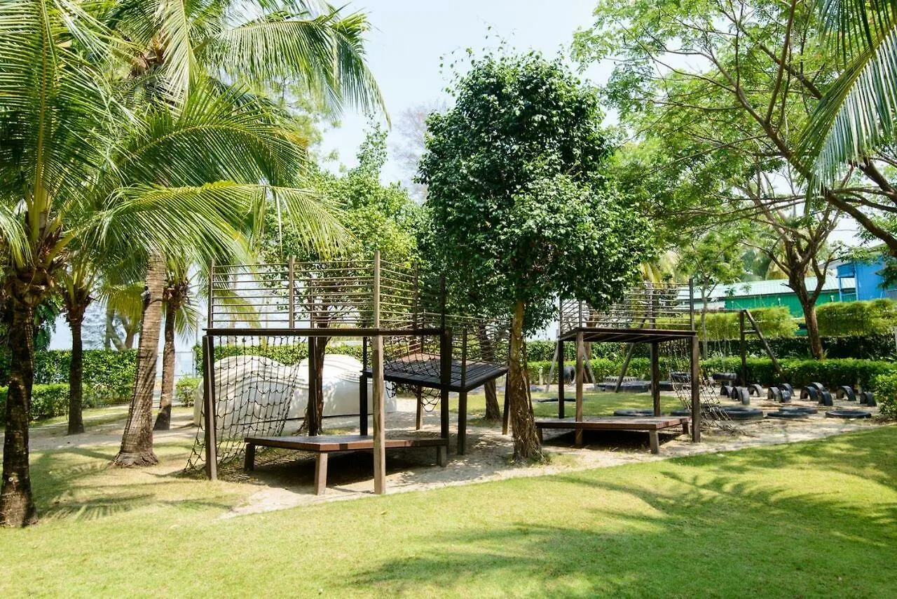 By The Sea Beach Front Apartment Batu Ferringhi