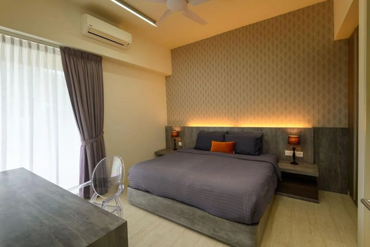 By The Sea Beach Front Apartment Batu Ferringhi