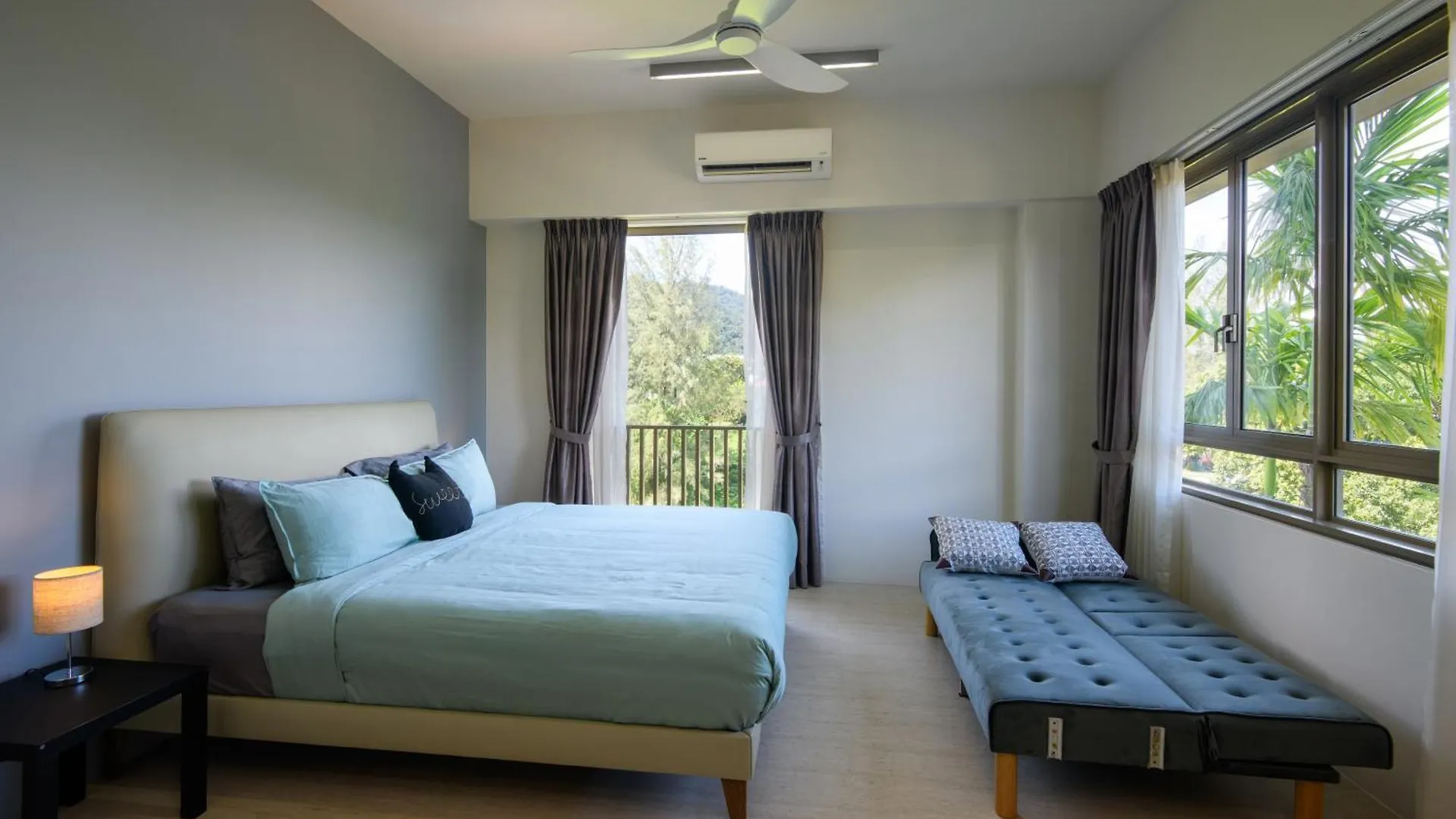 By The Sea Beach Front Apartment Batu Ferringhi 0*,  Malasia