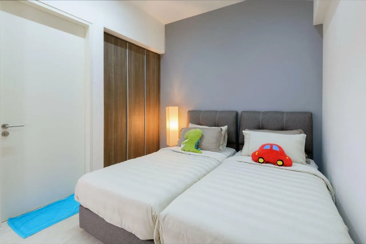 By The Sea Beach Front Apartment Batu Ferringhi Malasia